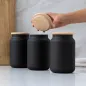 Zestaw 3 szklanych pojemników Store z drewnianym deklem, czarny matowy Zestaw 3 szklanych pojemników Store z drewnianym deklem, czarny matowy