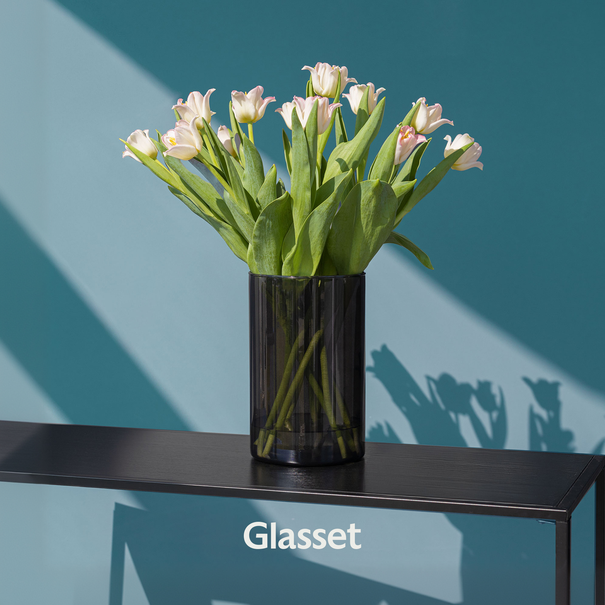 Glasset%E2%80%93foto-V7%E2%80%9335350-SMOKY.jpg