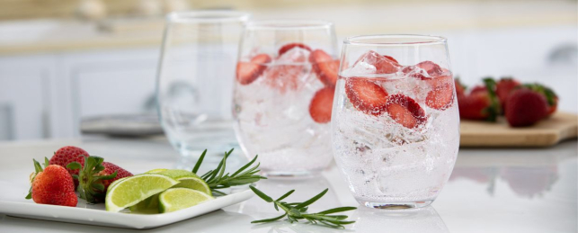 Rodzaje szklanek – jakie modele warto mieć w kuchni?