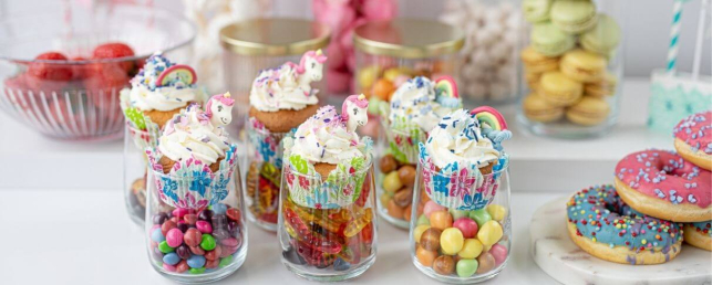 Letnie kolory w szklance: desery, napoje i eksperymenty pełne barw